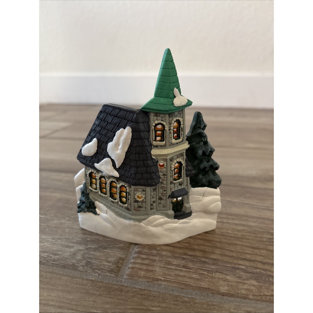 STONE CHURCH Votive‎ Candleholder Snow White Scene County CHRISTMAS